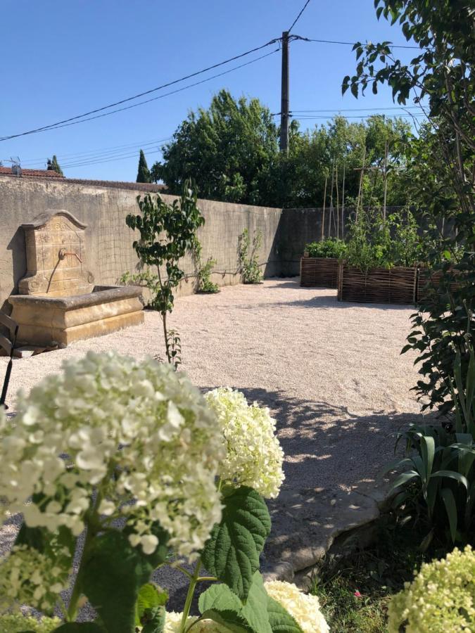 Lulu En Provence L'Isle-sur-la-Sorgue Exterior photo